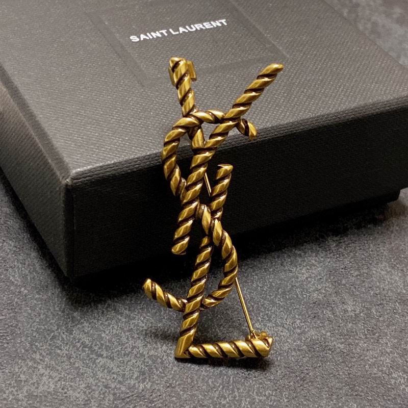 YSL Brooch 10lyr32